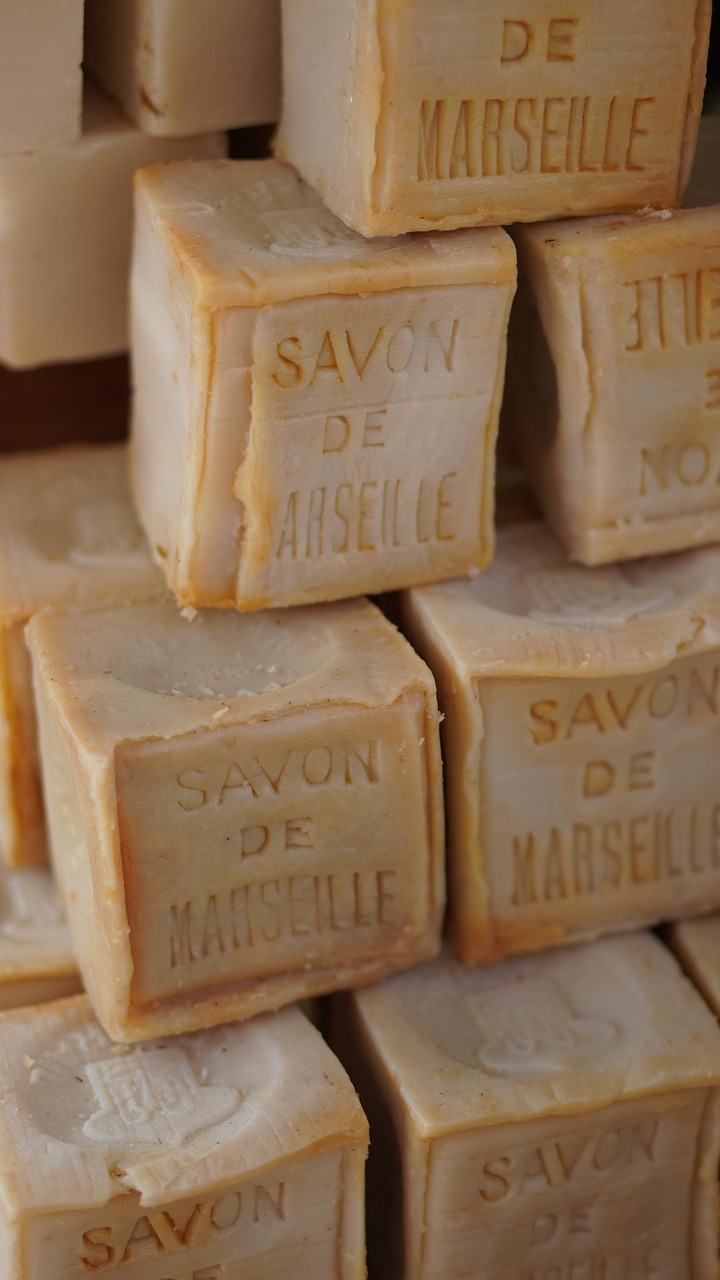 découvrez notre sélection de cosmétiques naturels alliant efficacité et respect de votre peau, pour une beauté saine et durable.