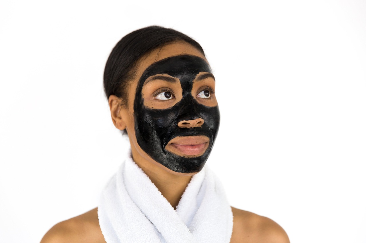 découvrez nos conseils et produits essentiels pour le soin du visage, adaptés à tous les types de peau, pour une peau saine et éclatante au quotidien.