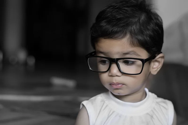 Les symptômes d’hypermétropie chez l’enfant : ce qui m’a échappé