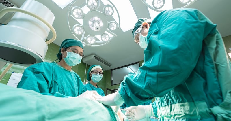 Salaire aide soignante en Suisse : le guide complet pour tout savoir