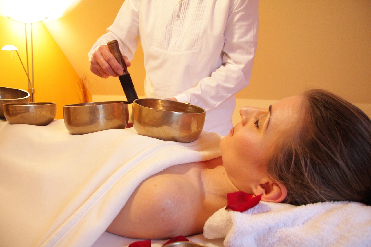découvrez les bienfaits du massage : relaxation, détente musculaire et amélioration du bien-être. nos techniques de massage s'adaptent à vos besoins pour un moment de pure sérénité.