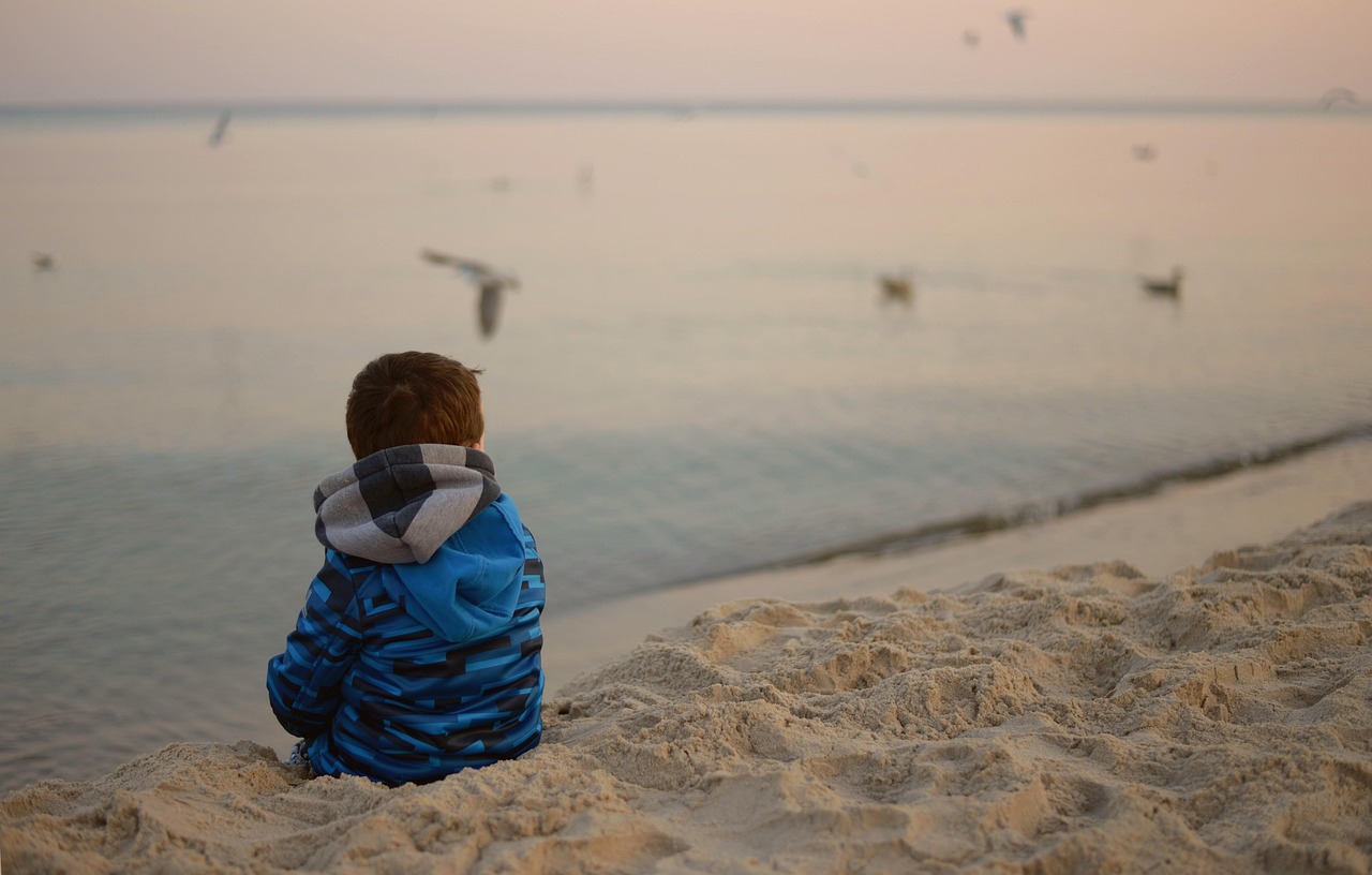 découvrez comment surmonter la solitude, comprendre ses causes et adopter des conseils pratiques pour améliorer votre bien-être et renforcer vos liens sociaux.